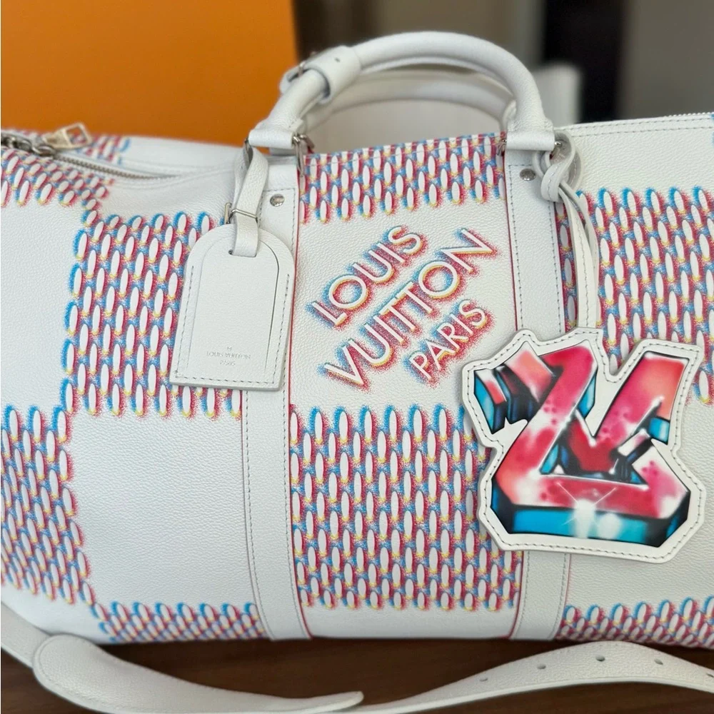 Limited Edition Louis Vuitton Keepall Bandoulière 50 Damien Spray Travel Bag